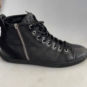 High top Louie Vuitton good condition , part leather